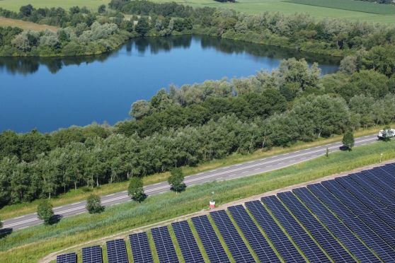 Luchtfoto van zonnepark Boltensweg in Enter